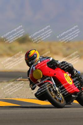 media/Oct-08-2022-SoCal Trackdays (Sat) [[1fc3beec89]]/Turn 16 (125pm)/